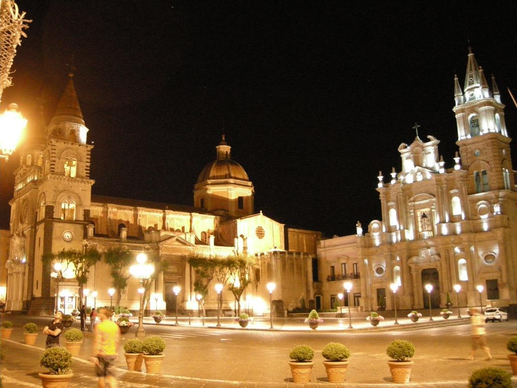 Suites In Sicily Acireale Exterior foto